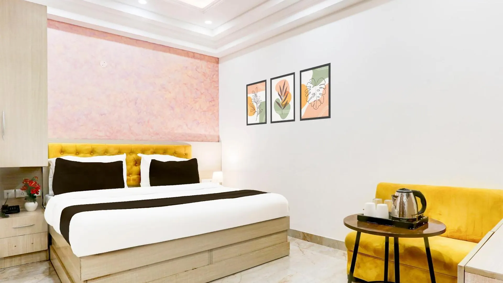Super Townhouse Eden Garden Zirakpur Hotel