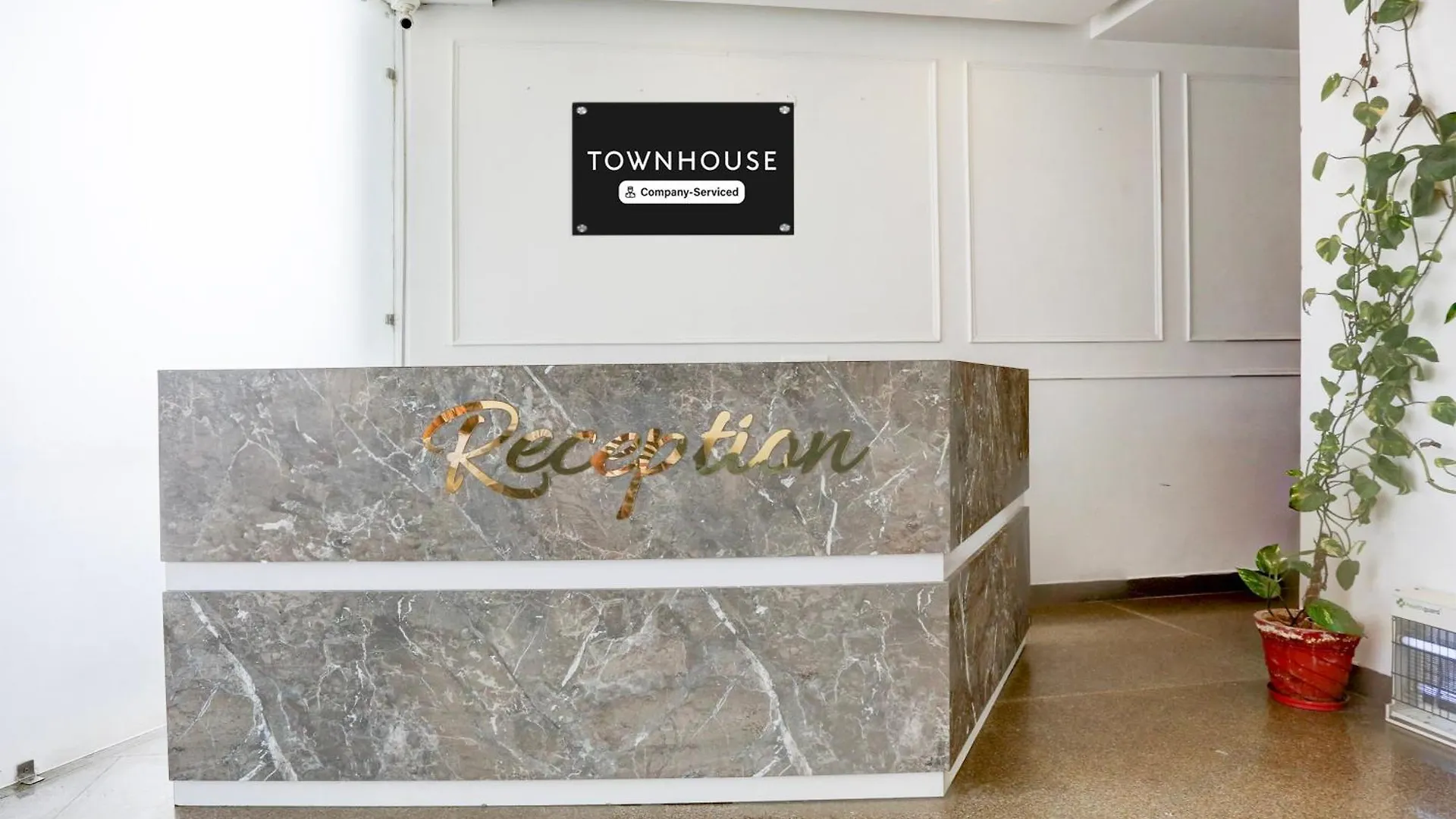 Super Townhouse Eden Garden Zirakpur Hotel